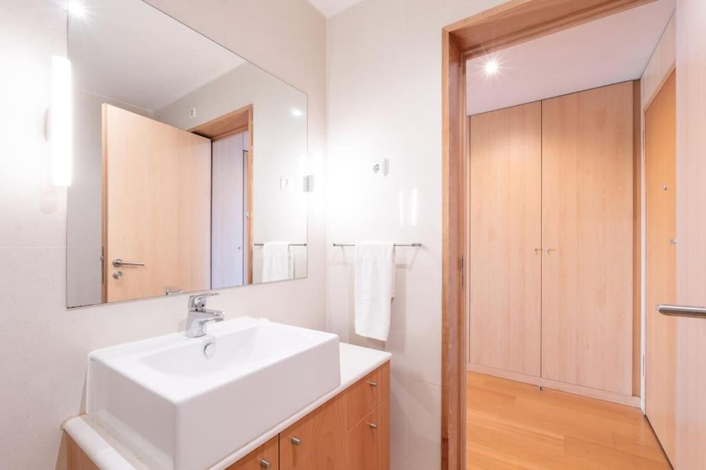 Viva Stadium Residence Studios Порто Екстериор снимка