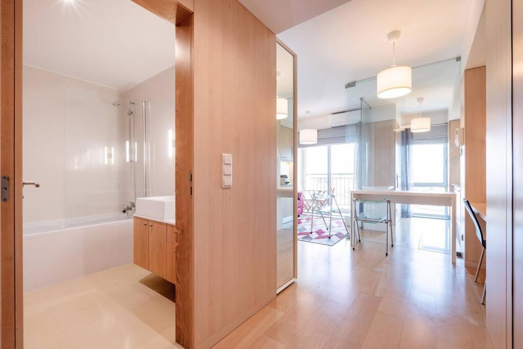 Viva Stadium Residence Studios Порто Екстериор снимка