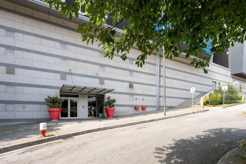 Viva Stadium Residence Studios Порто Екстериор снимка
