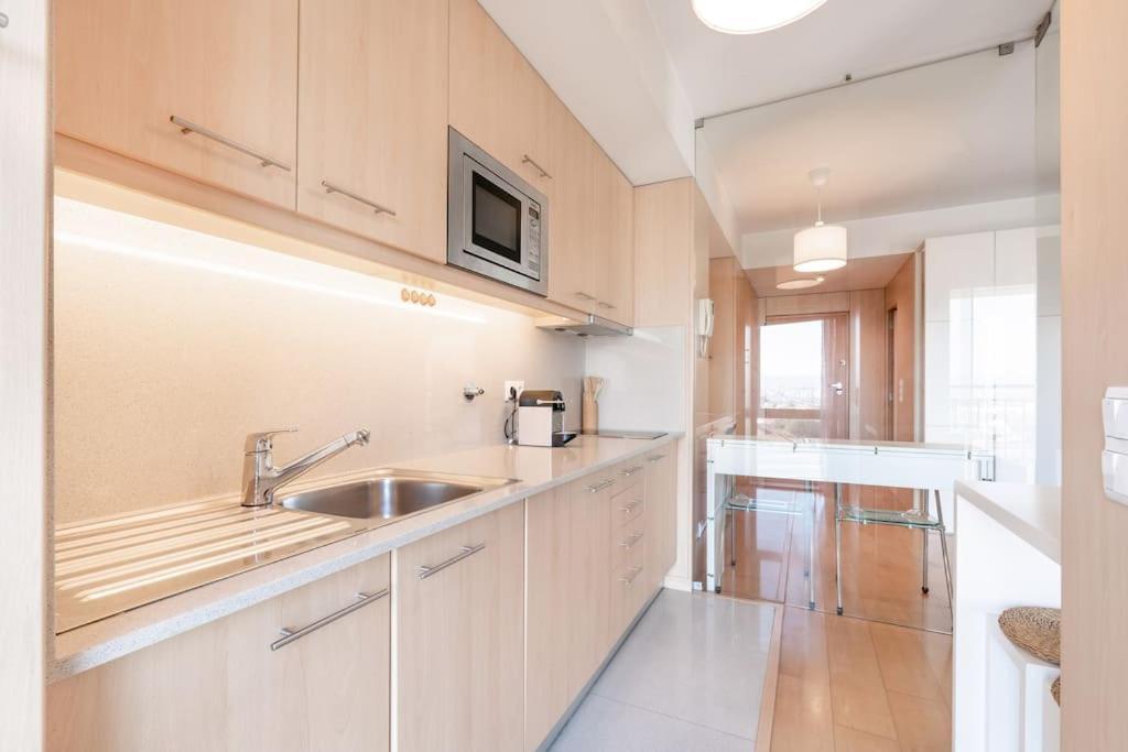 Viva Stadium Residence Studios Порто Екстериор снимка
